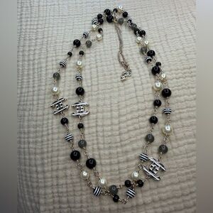 🤍Vintage Chanel Multicolor Beaded CC Necklace Pearls, Black & White Glass Beads🖤